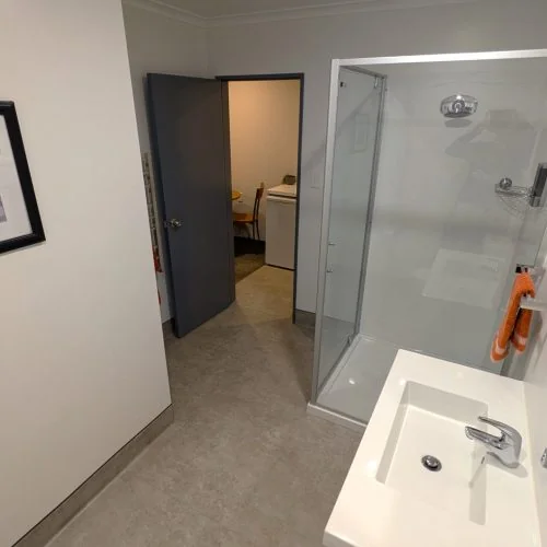 The_Peninsula_Kaikoura-Standard_studio-Kaikoura_Accomodation-New_Bathroom